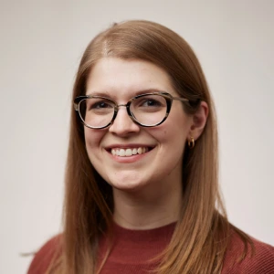 Headshot of Alexandra Harris-Watson